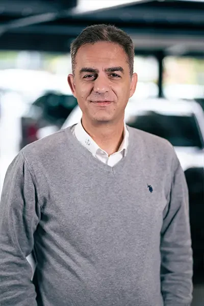 Mitarbeiter x Theodoridis